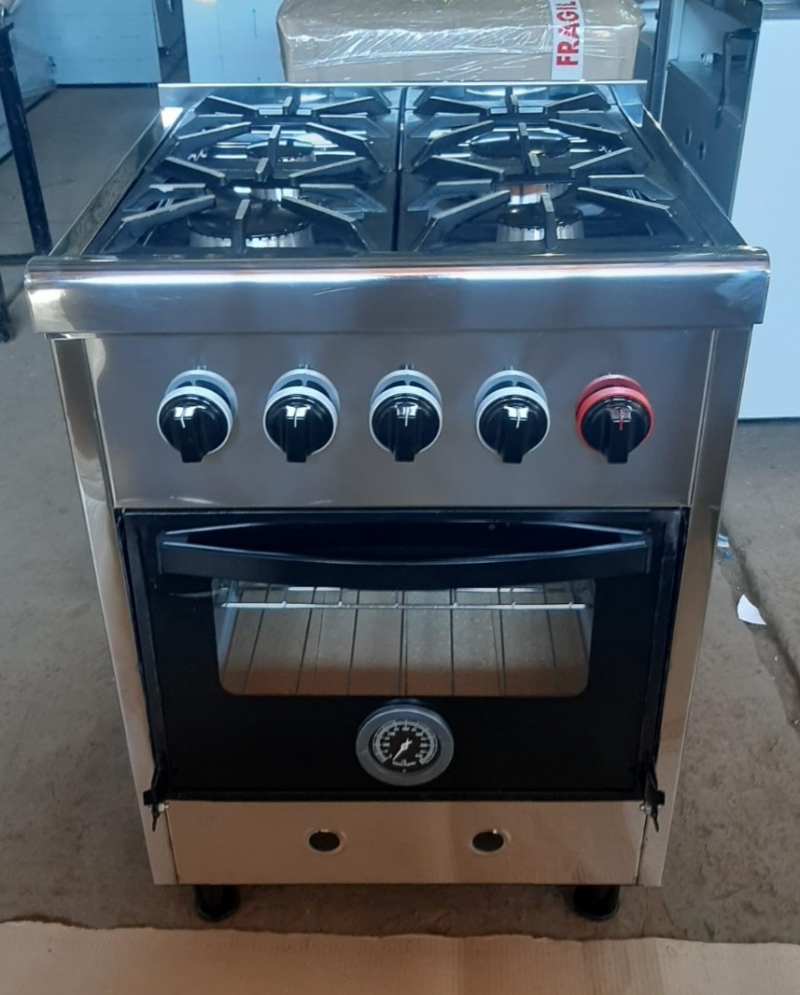 Cocina industrial 4 hornallas con visor