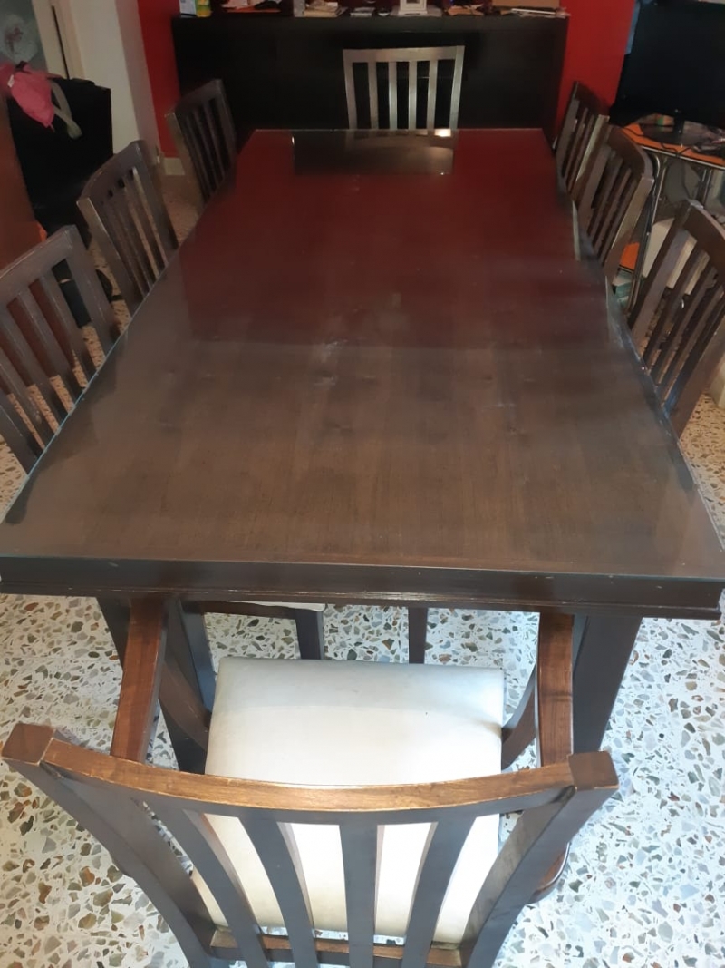 Mesa con vidrio  de Comedor para 8 personas 